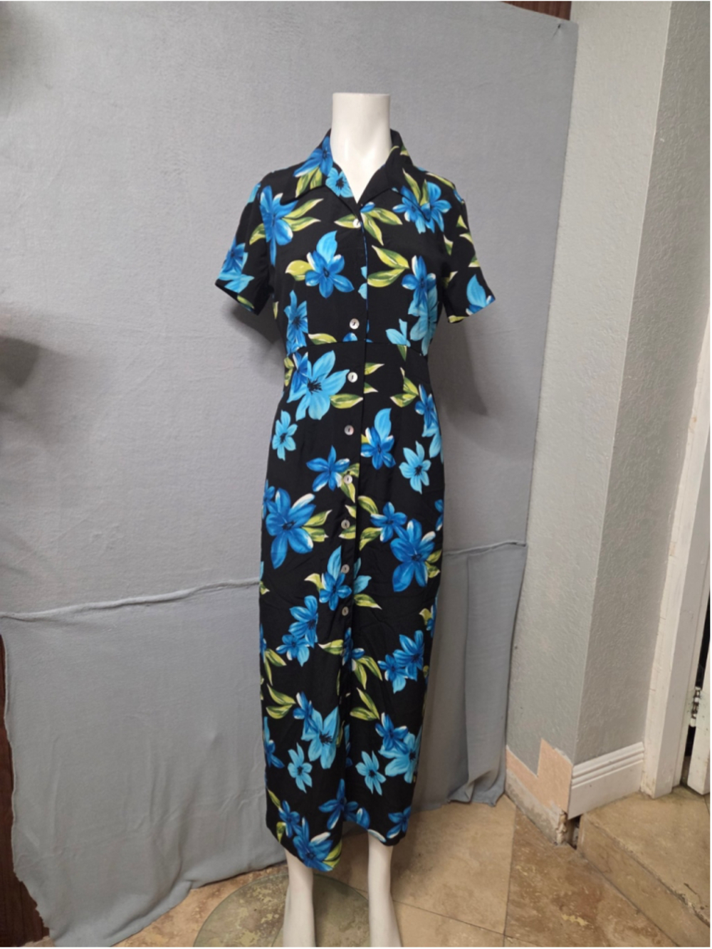 Women's S. Roberts Midi Dress Size M Black Blue Floral